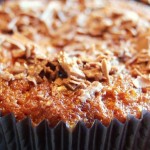 Chewy toffee-muffins med krokant