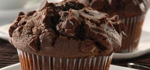 Chokolade muffins med chokoladeknapper